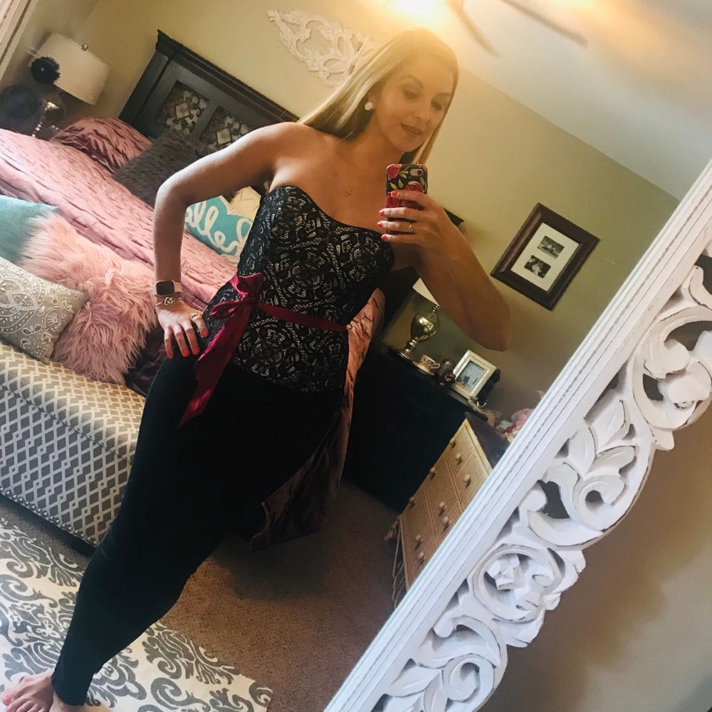 NWT White House Black Market Lace Corset Size 4